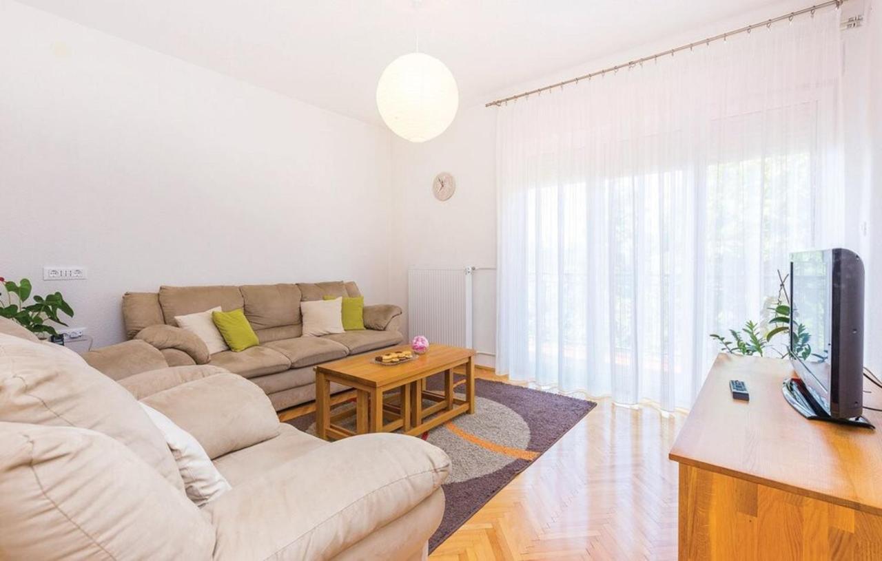 Big White Apartment Novi Vinodolski Kültér fotó